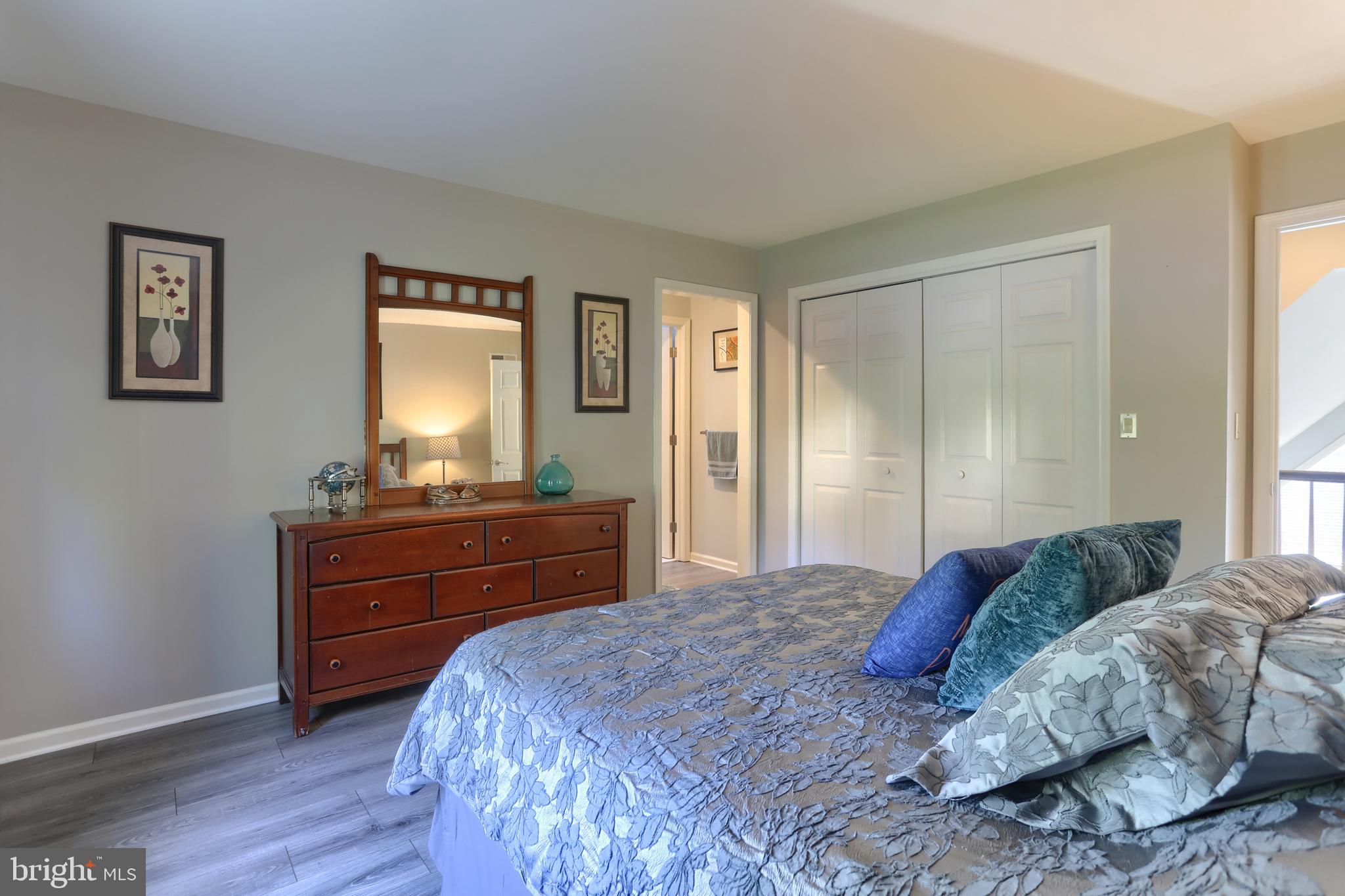 FOREST HILLS - Residential