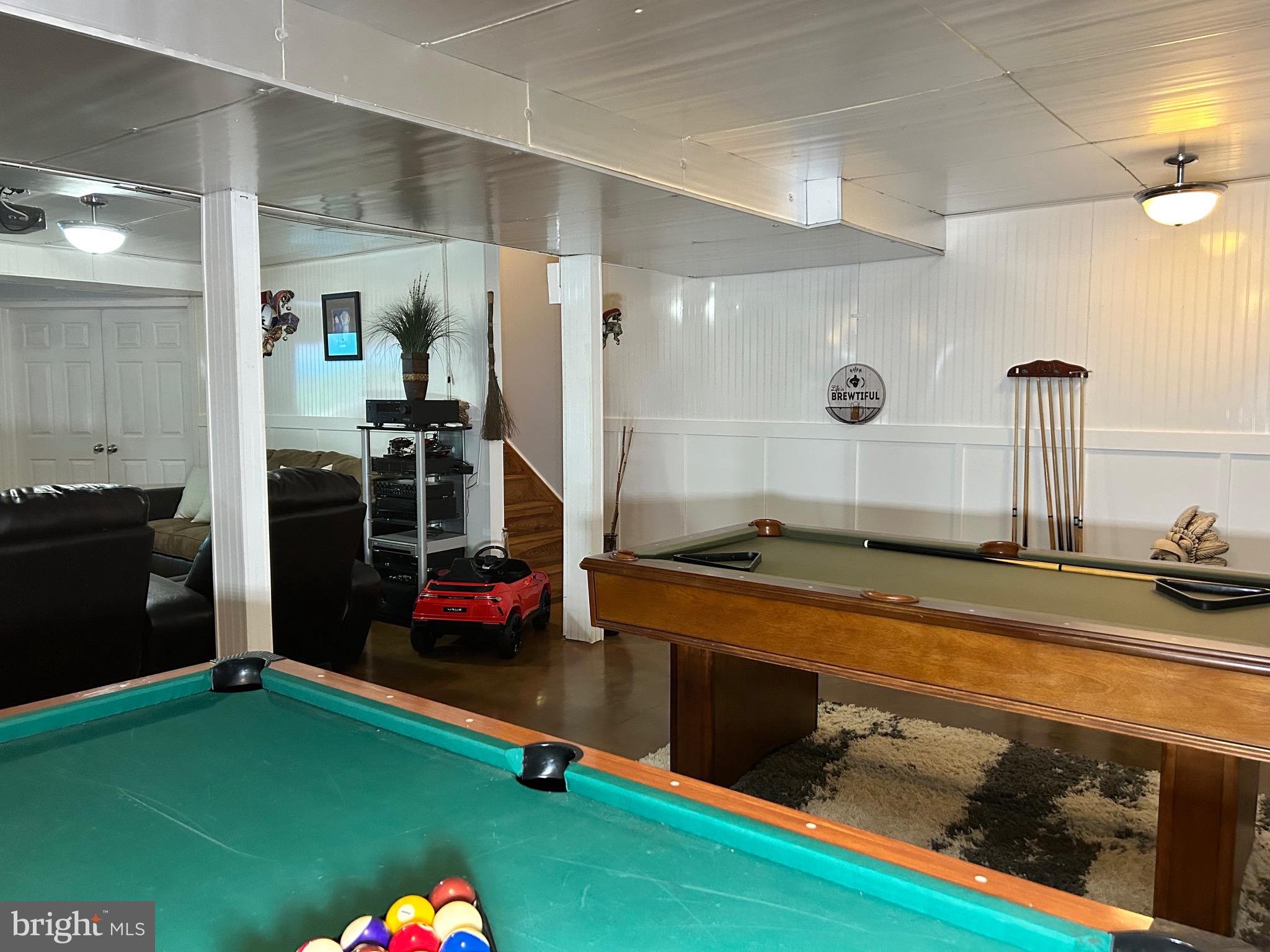 FOREST HILLS - Residential