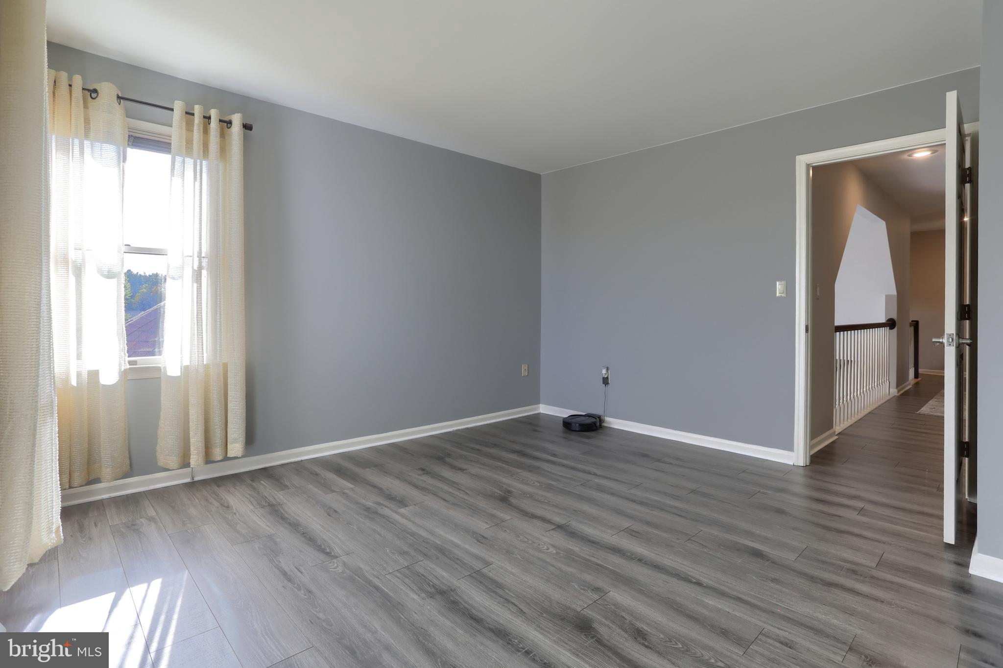 FOREST HILLS - Residential