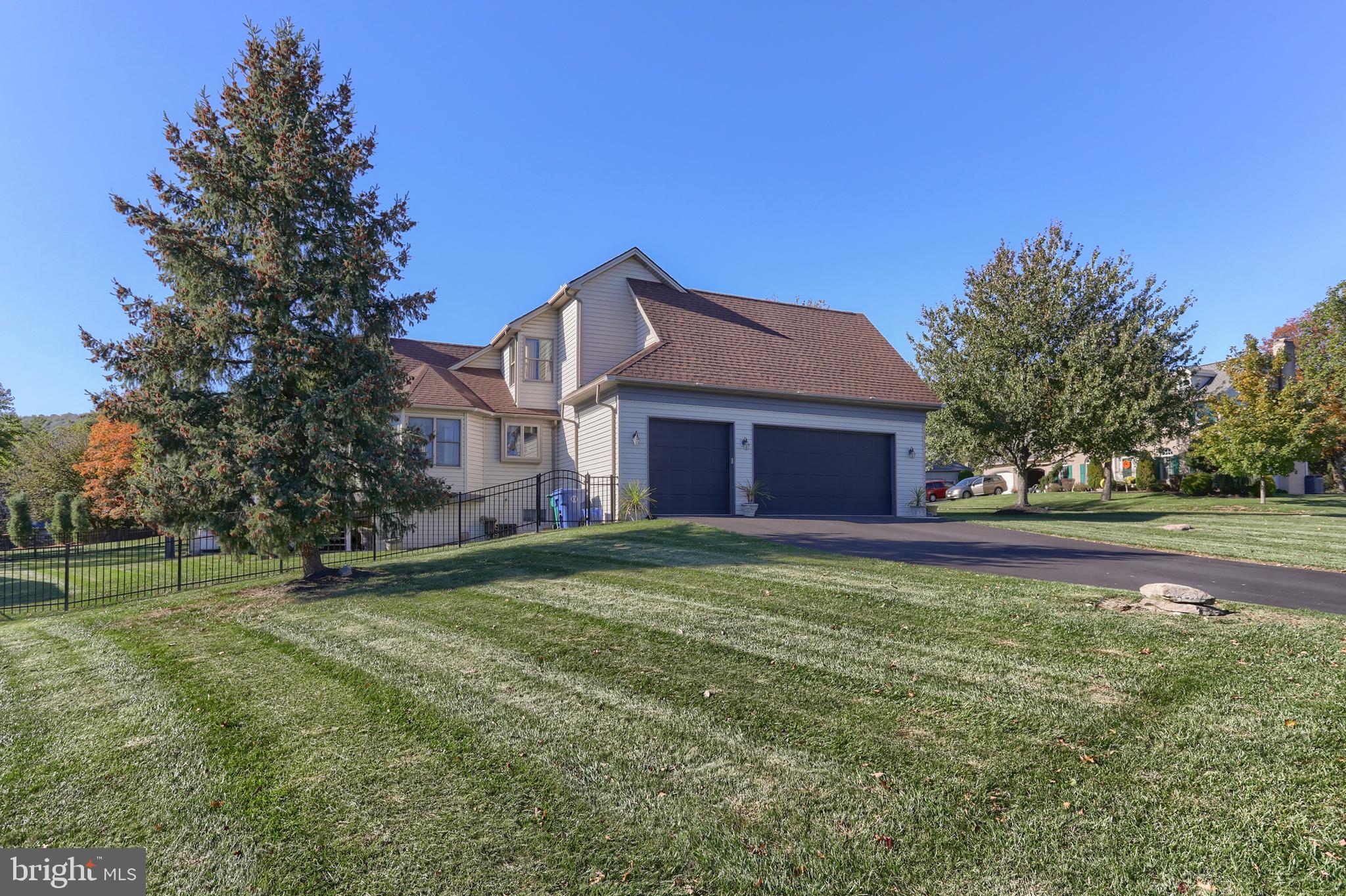 FOREST HILLS - Residential