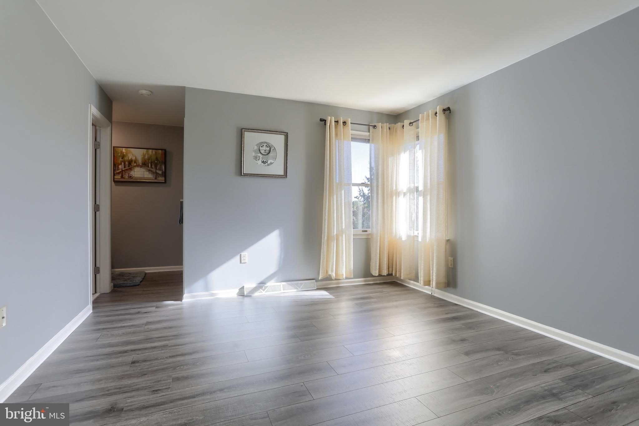 FOREST HILLS - Residential