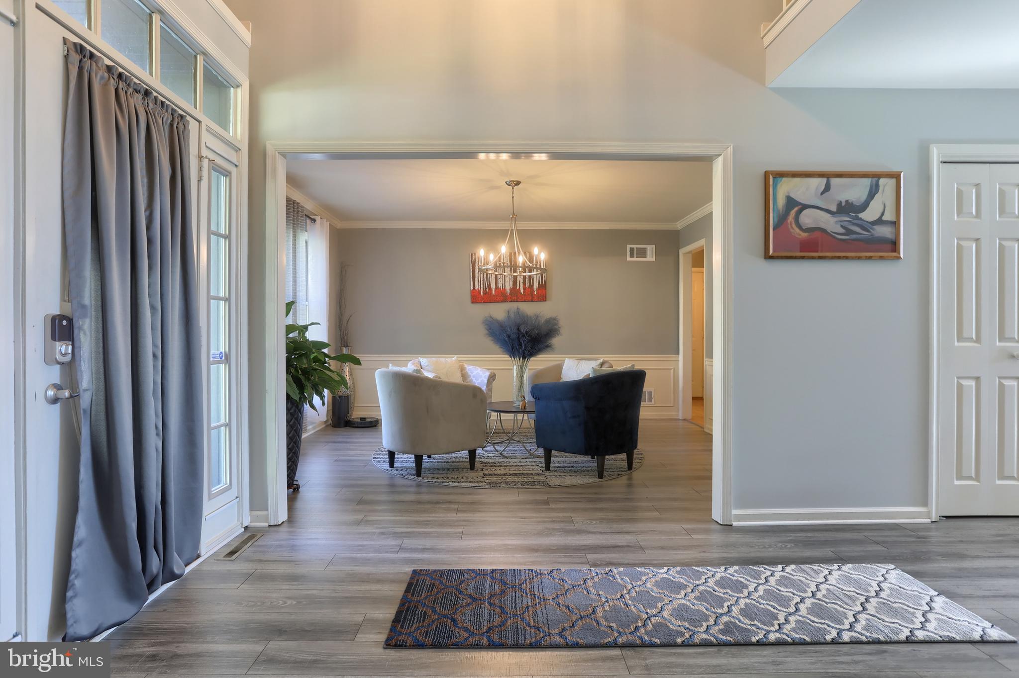 FOREST HILLS - Residential