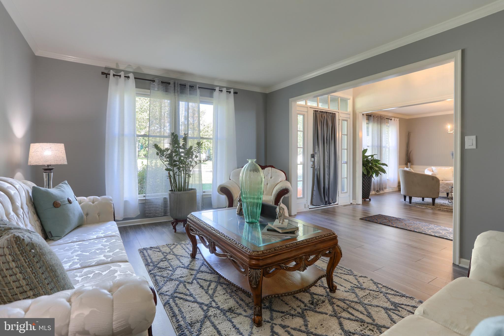 FOREST HILLS - Residential