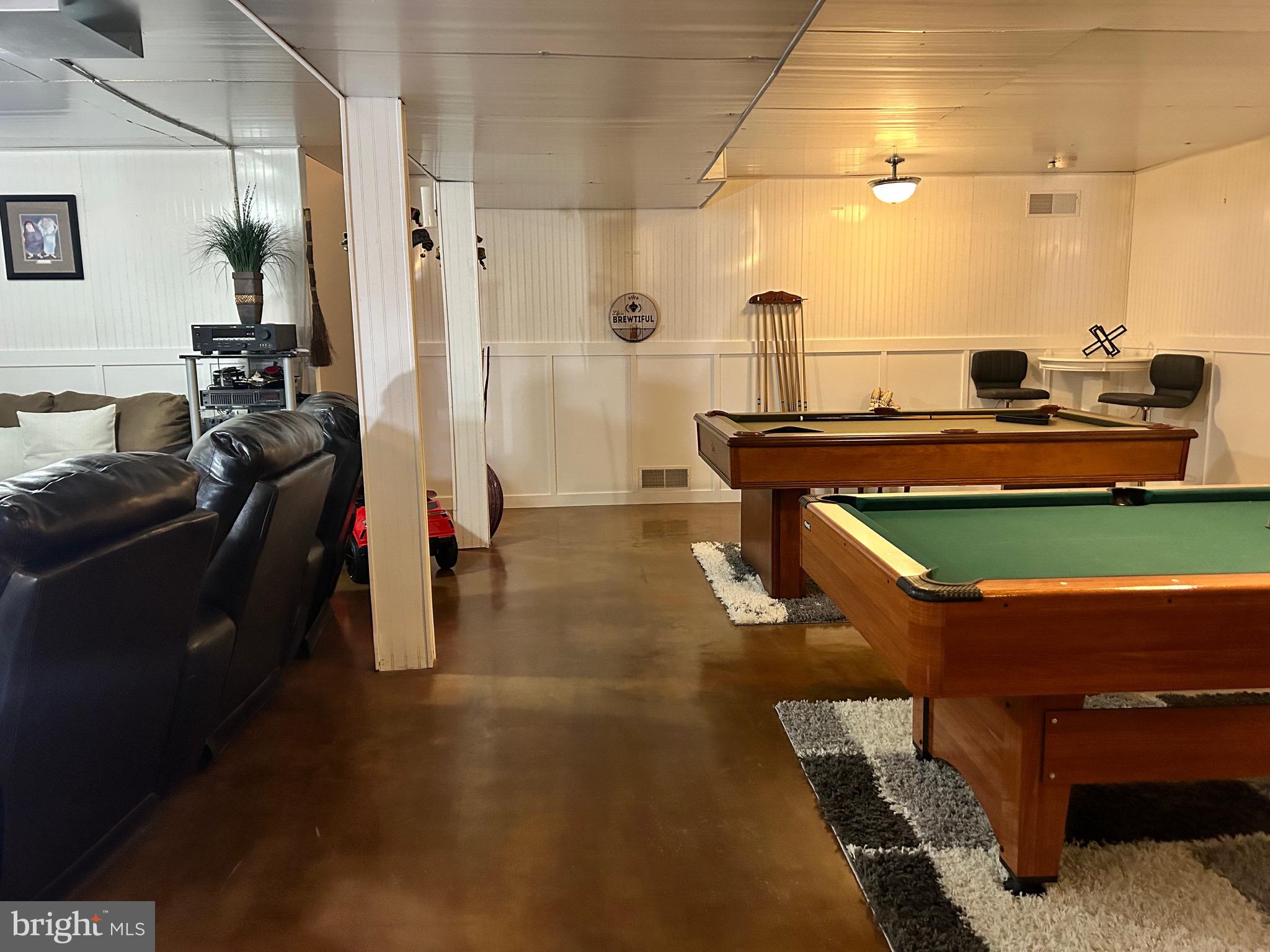 FOREST HILLS - Residential