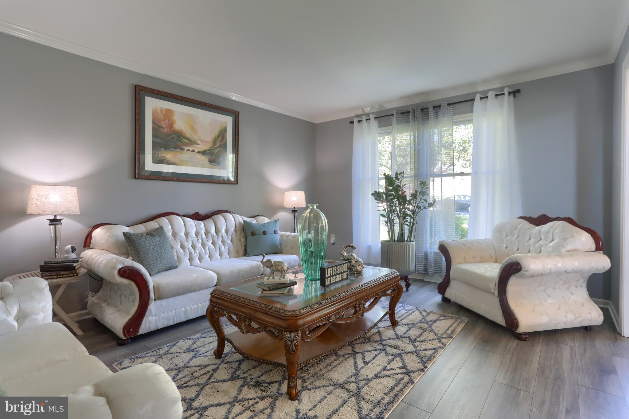 FOREST HILLS - Residential