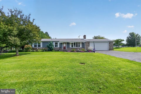 Homes For Sale - 2578 Apple Way<br/> Franklin County, CHAMBERSBURG, PA 17202