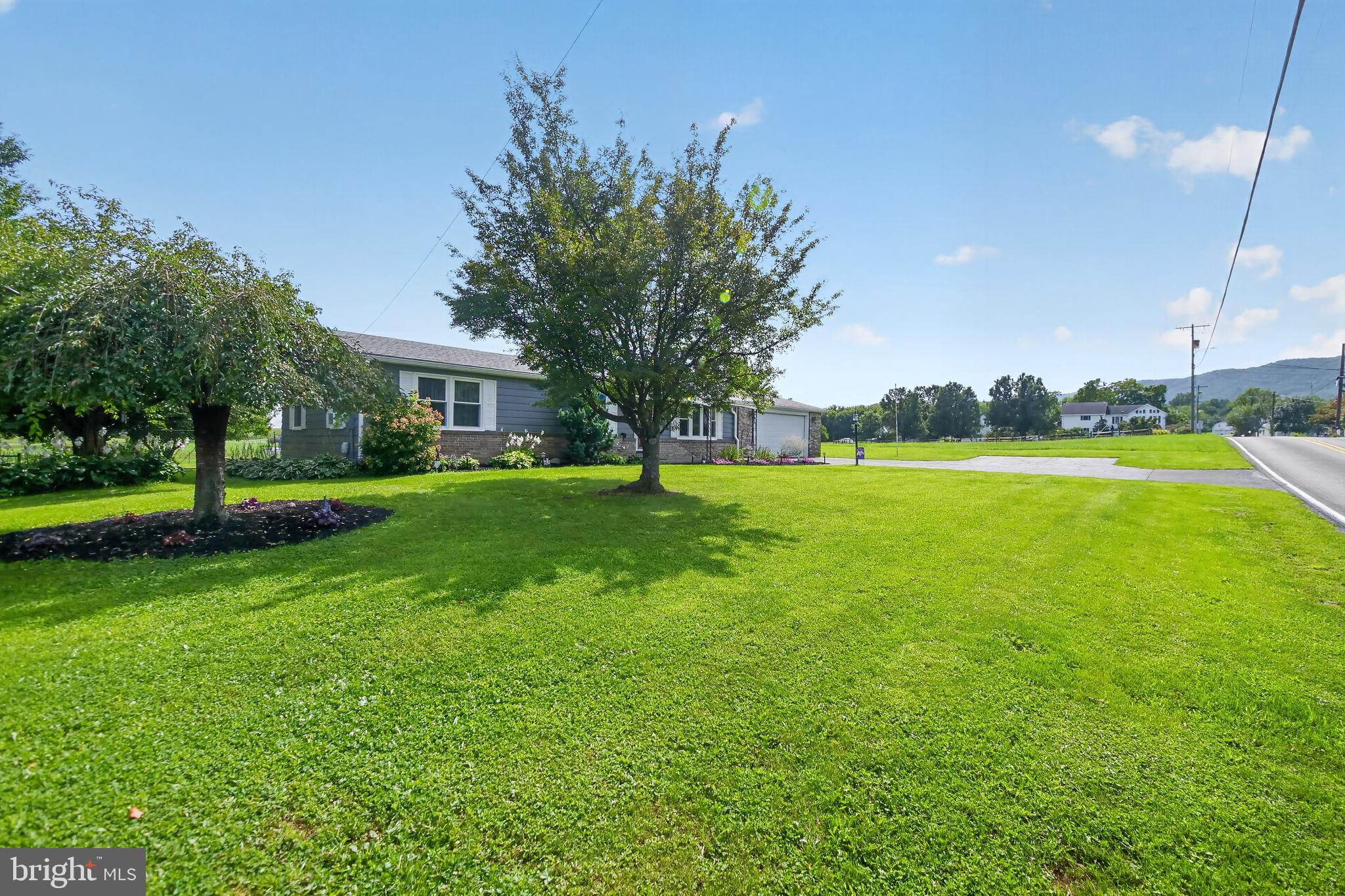 2578 APPLE WAY