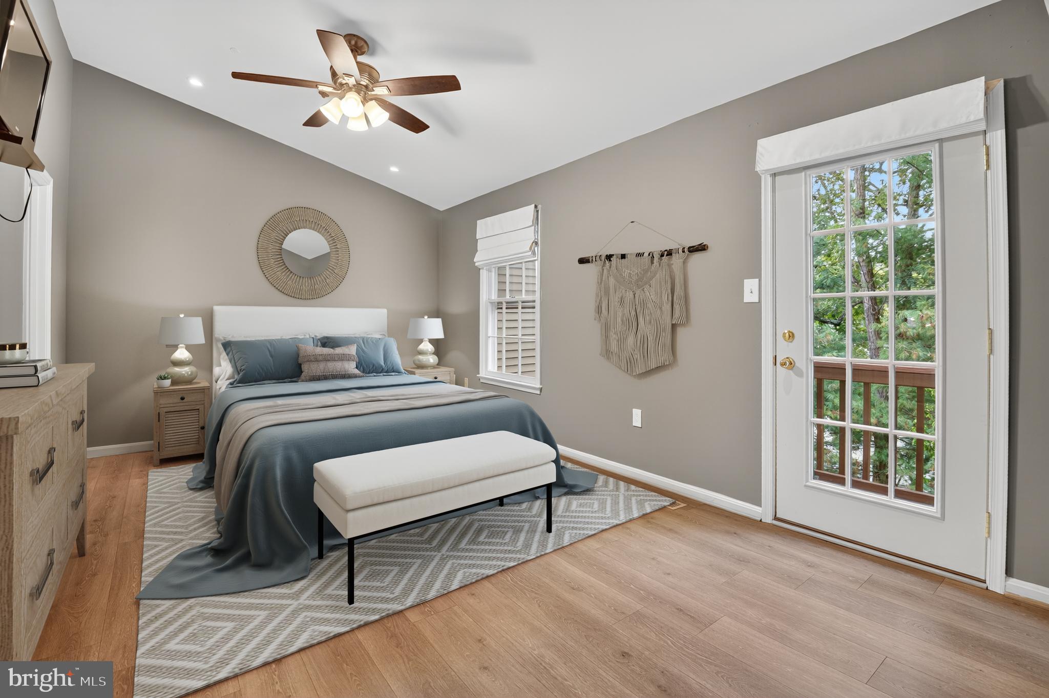 PLAZA GARDENS - Residential