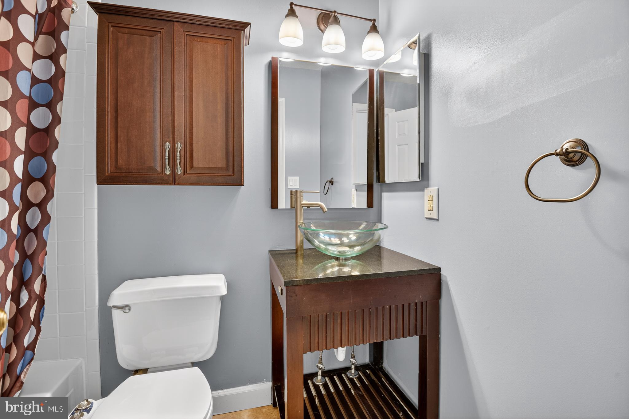 PLAZA GARDENS - Residential