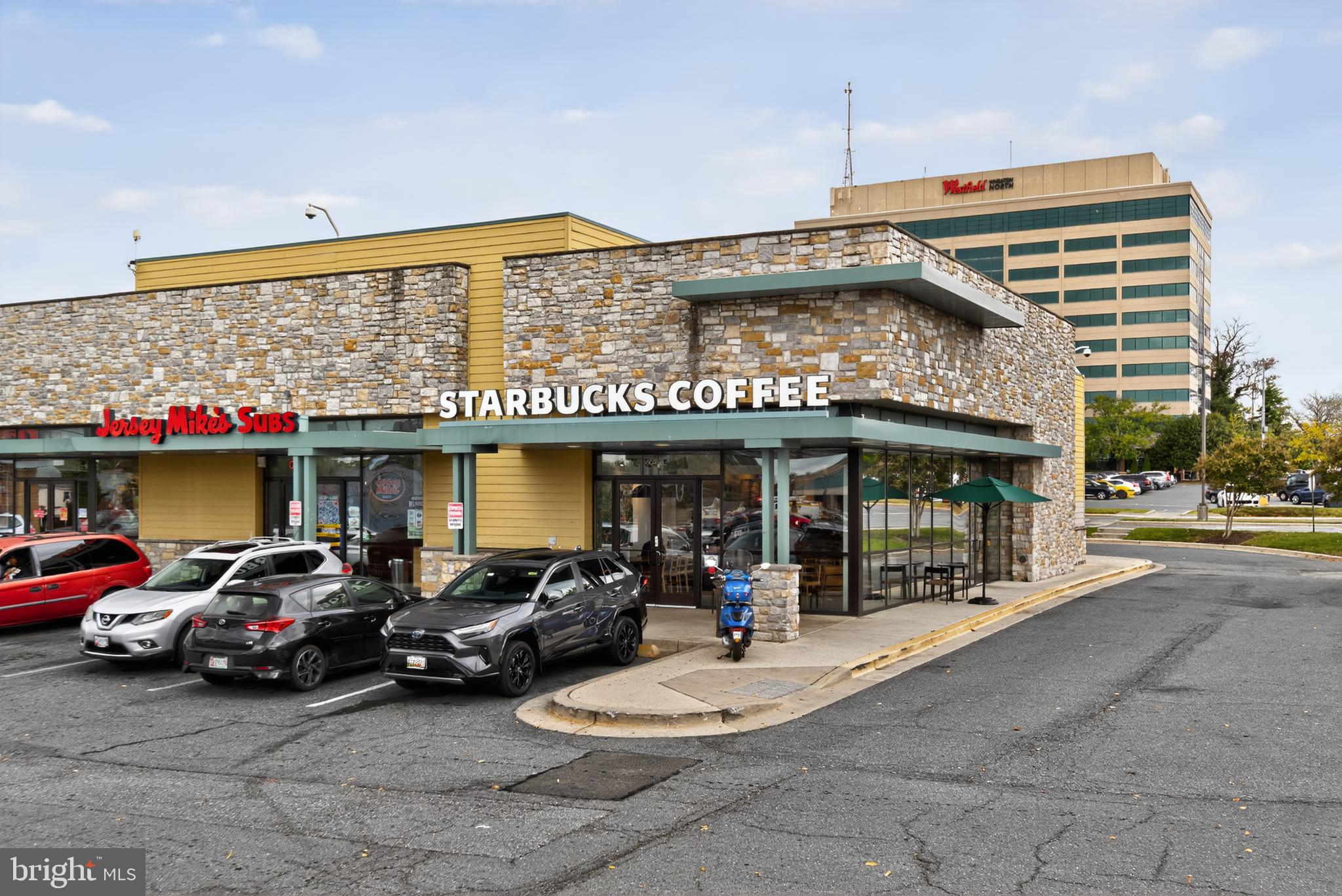 PLAZA GARDENS - Residential