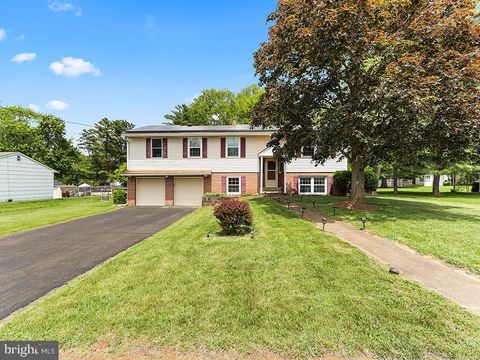 201 HUNTER LANE NORTH WALES PA 19454