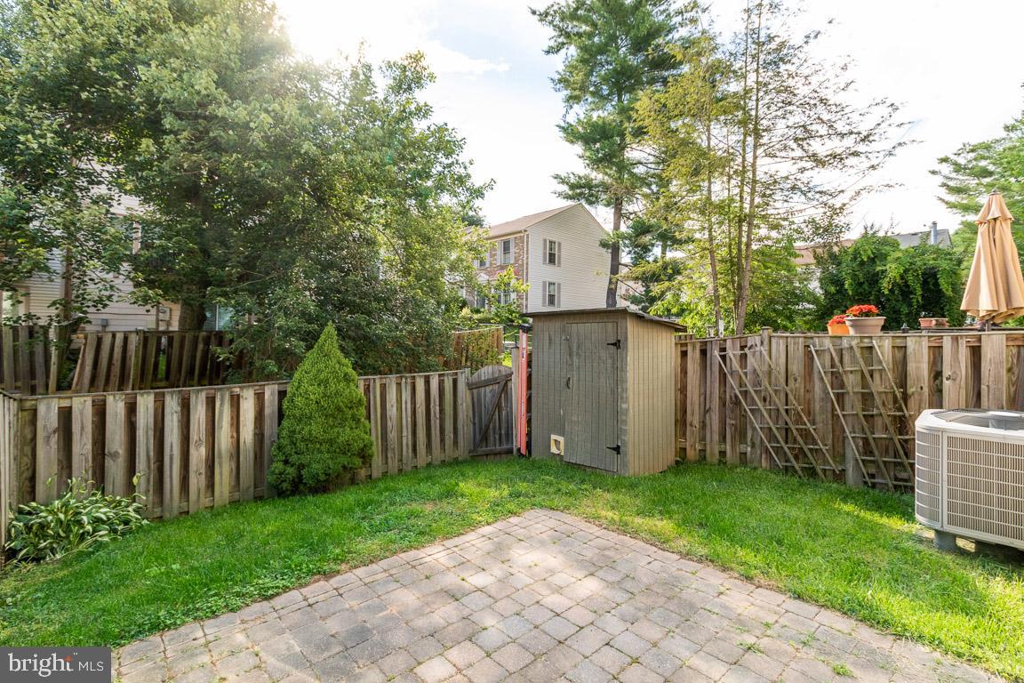 COLONY PARK - Residential