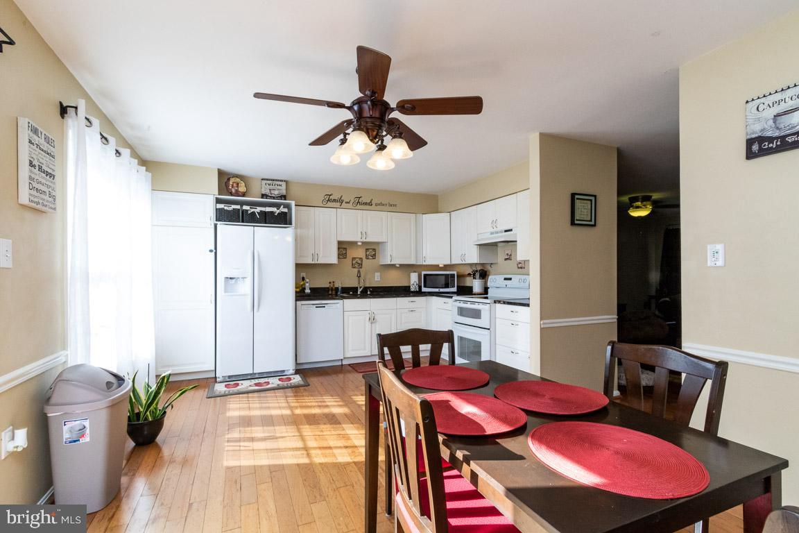 COLONY PARK - Residential