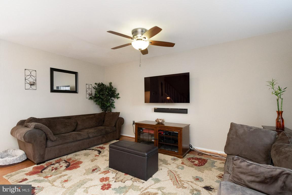 COLONY PARK - Residential