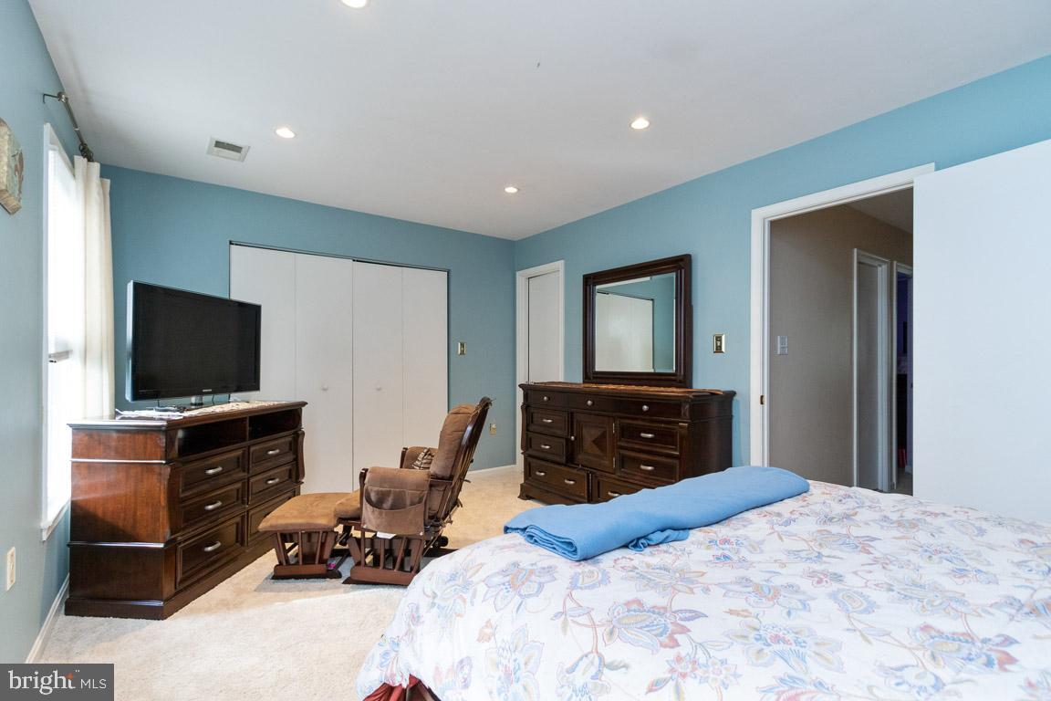 COLONY PARK - Residential