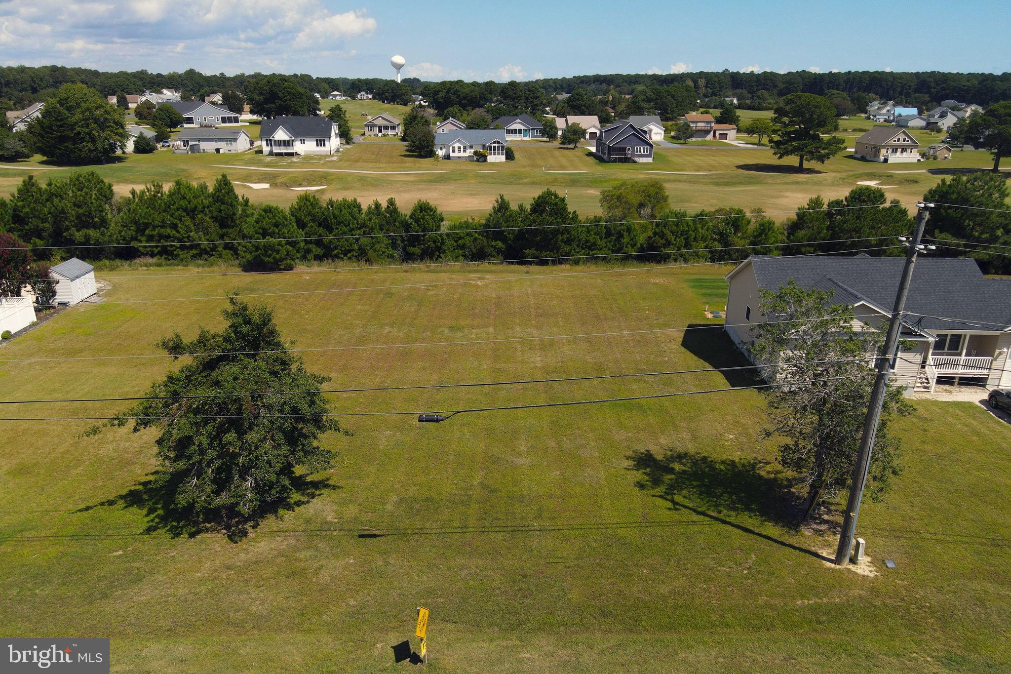 CAPTAIN'S COVE - Land