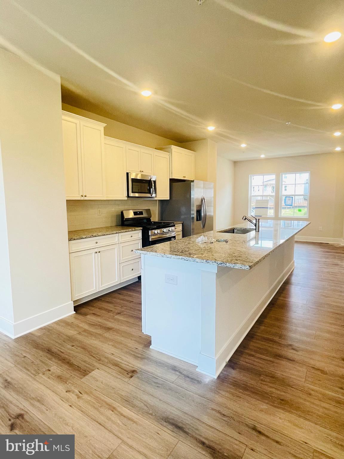 SYCAMORE RIDGE - Residential Lease