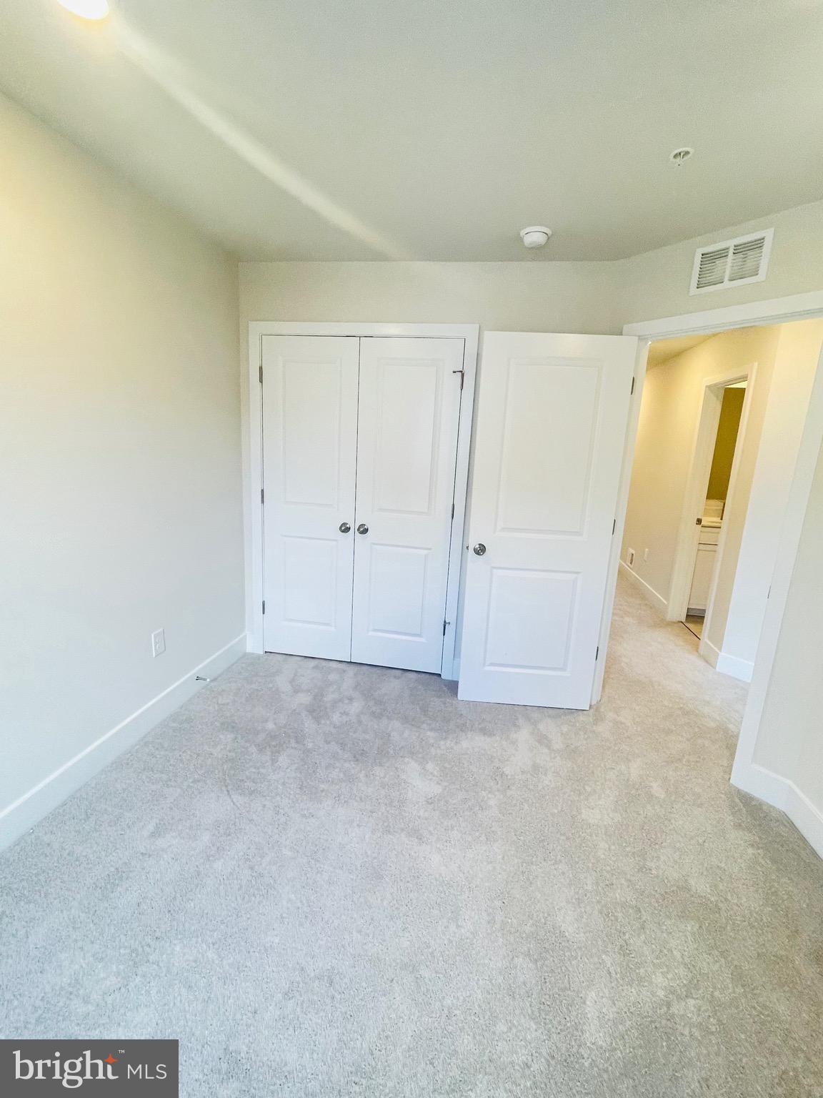 SYCAMORE RIDGE - Residential Lease