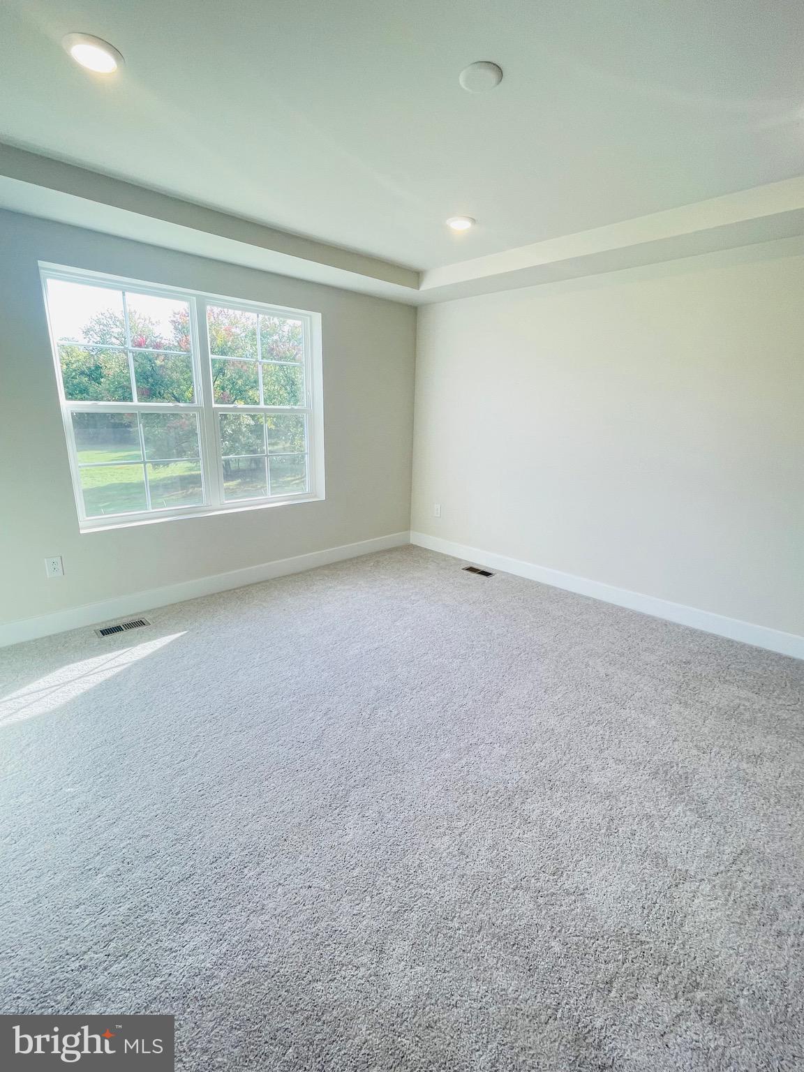 SYCAMORE RIDGE - Residential Lease