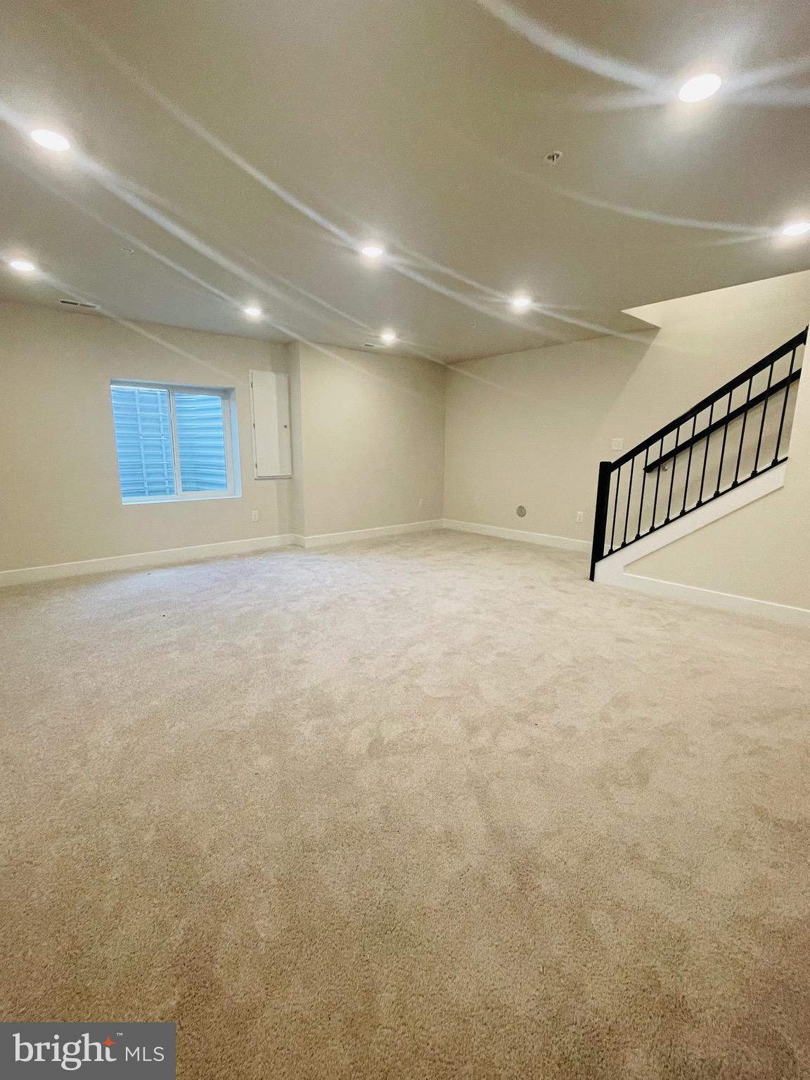 SYCAMORE RIDGE - Residential Lease