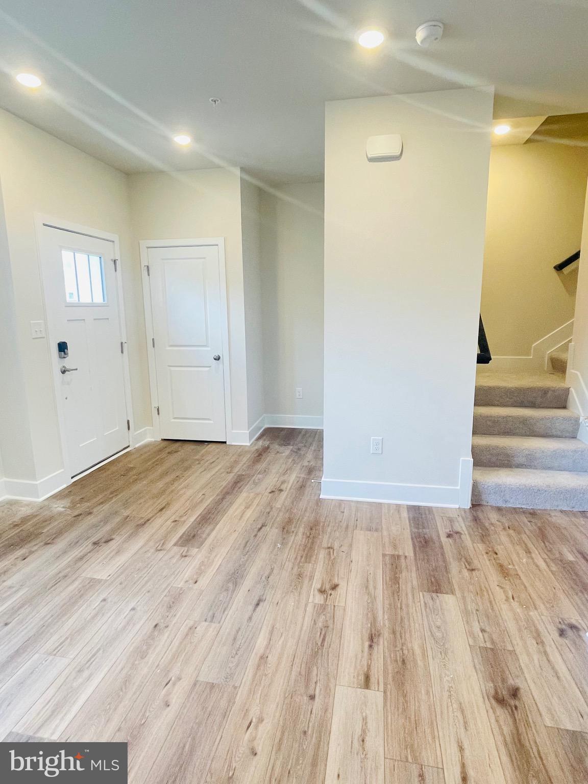 SYCAMORE RIDGE - Residential Lease