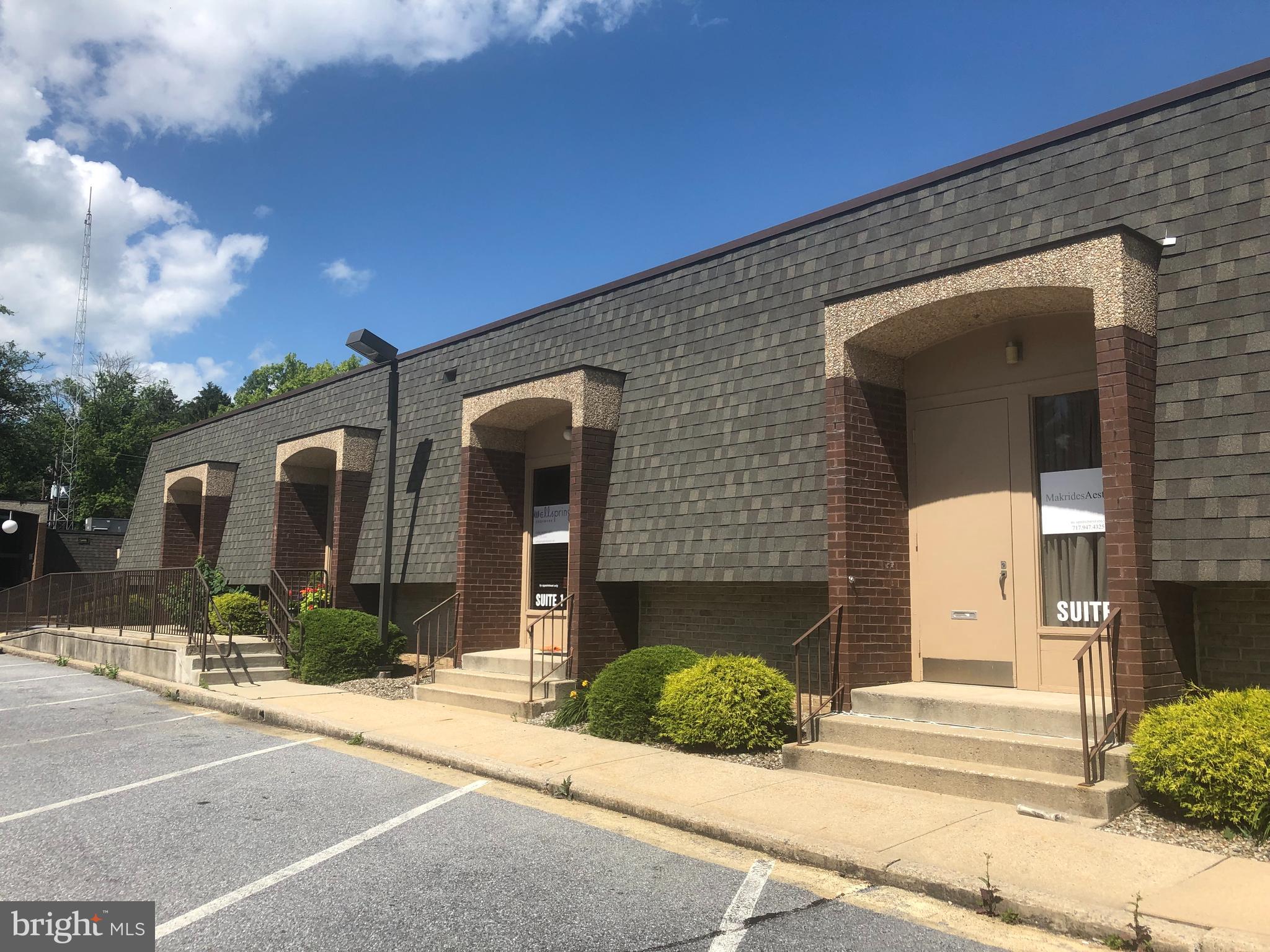 A Wonderful Opportunity for a Start-up or Entrepreneur in the Executive Park North business park. This suite offers a waiting area, a single office, restroom and storage. The 1887 Lititz Pike building is located just over 3 miles from the Central Business District of Lancaster, and is easily accessed from Routes 30, 272 and 283.