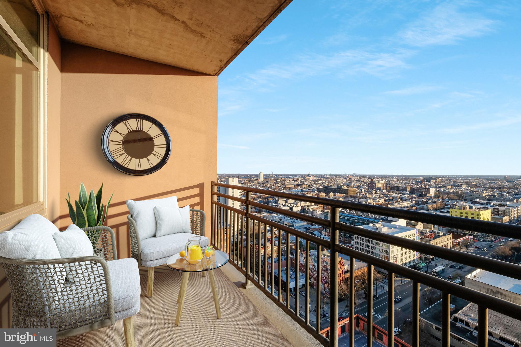 AVENUE OF THE ARTS - Residential