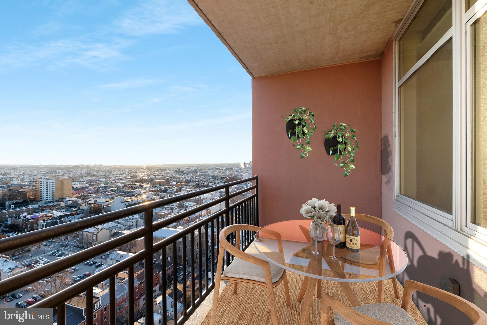 AVENUE OF THE ARTS - Residential
