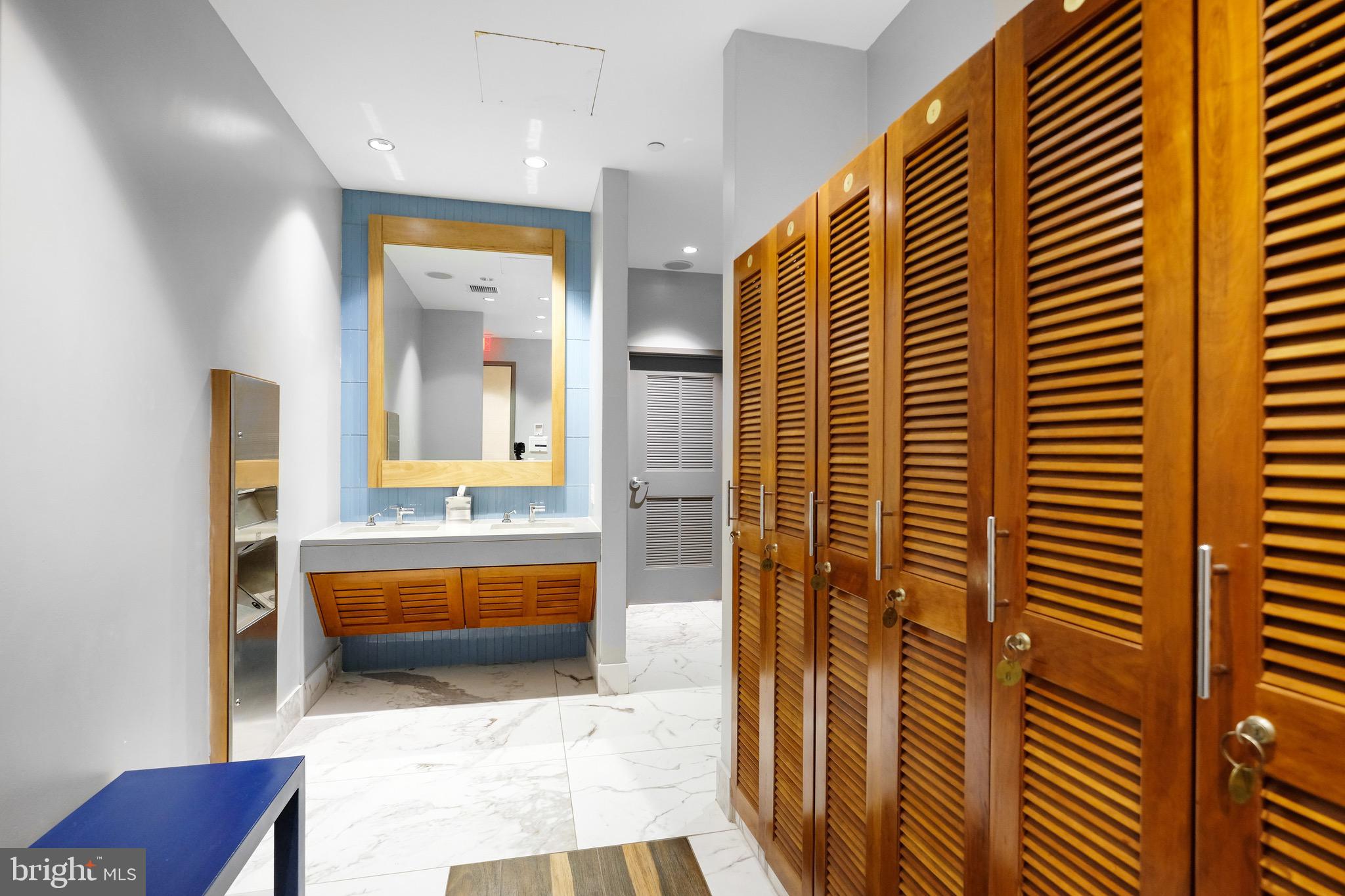 AVENUE OF THE ARTS - Residential