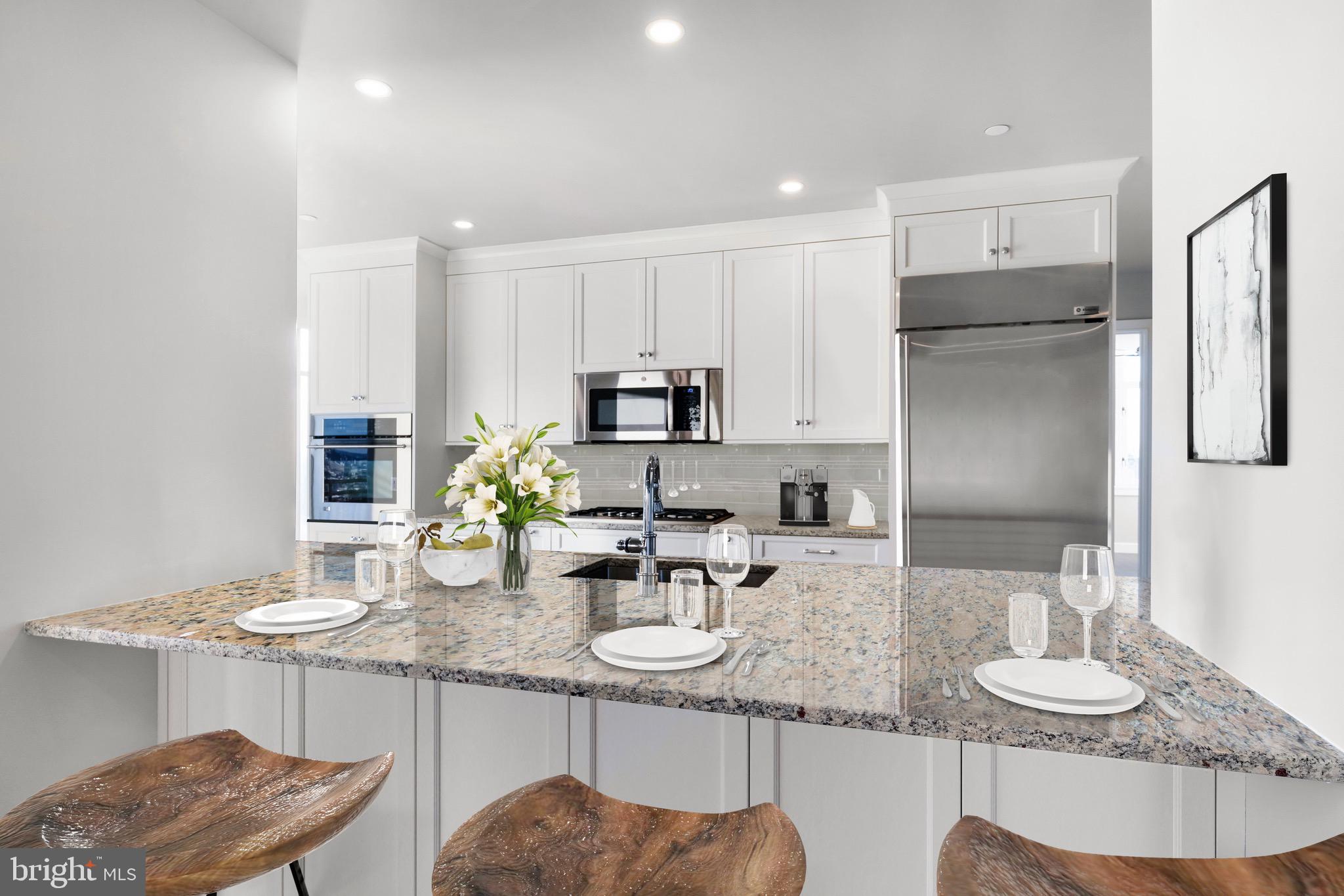 AVENUE OF THE ARTS - Residential