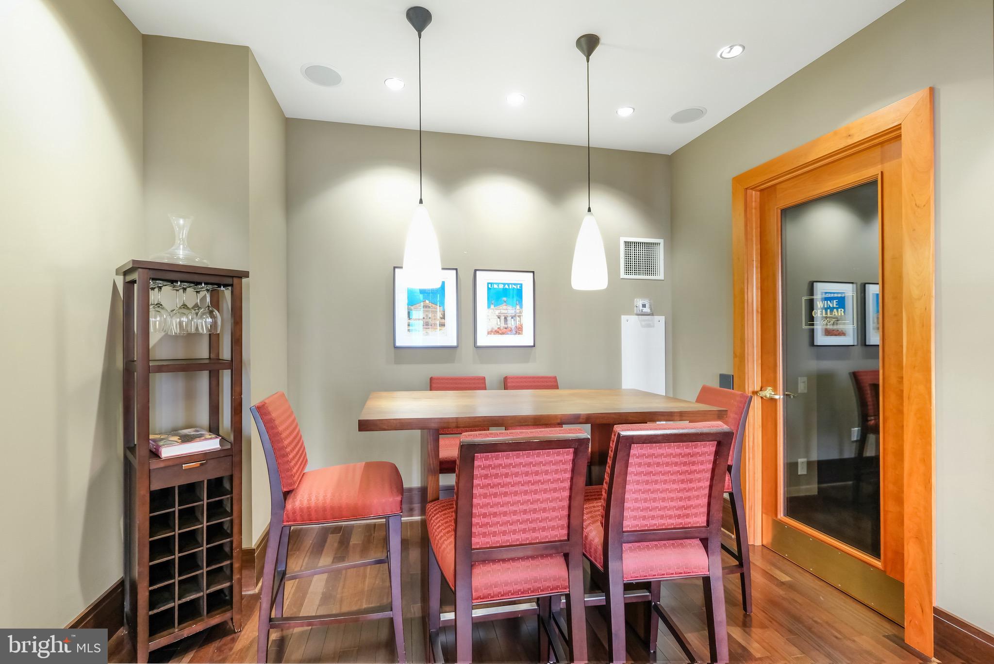 AVENUE OF THE ARTS - Residential