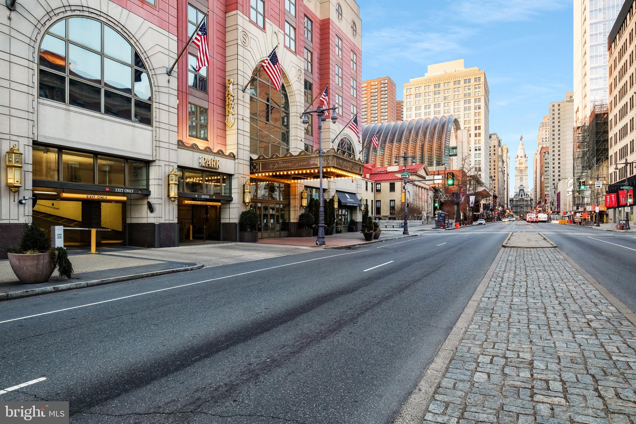 AVENUE OF THE ARTS - Residential
