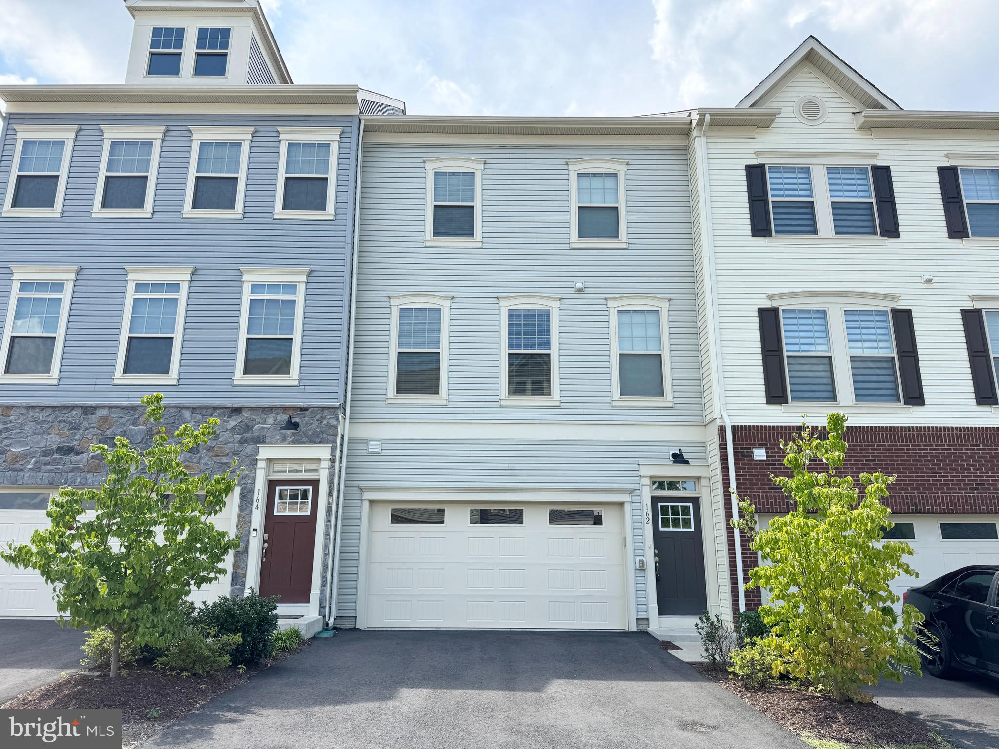 Rent includes high-speed fiber-optic Home Internet. ALMOST NEW fully upgraded 3 level townhome conveniently located centrally in Stafford. Entry level has a finished recreation room & powder room plus 2 car garage. Main level has upgraded Chef's kitchen with 11' island, quartz countertops, upgraded cabinets, & stainless steel appliances. Luxury vinyl plank flooring; oak staircase; open rails, upgraded carpet. Primary bedroom is large with lots of light and a walk in closet and master bathroom with dual vanity. RENT INCLUDES INTERNET ACCESS.