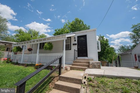 Photo of 451 Juniata Street, LANCASTER, PA 17602 (MLS # PALA2068534)