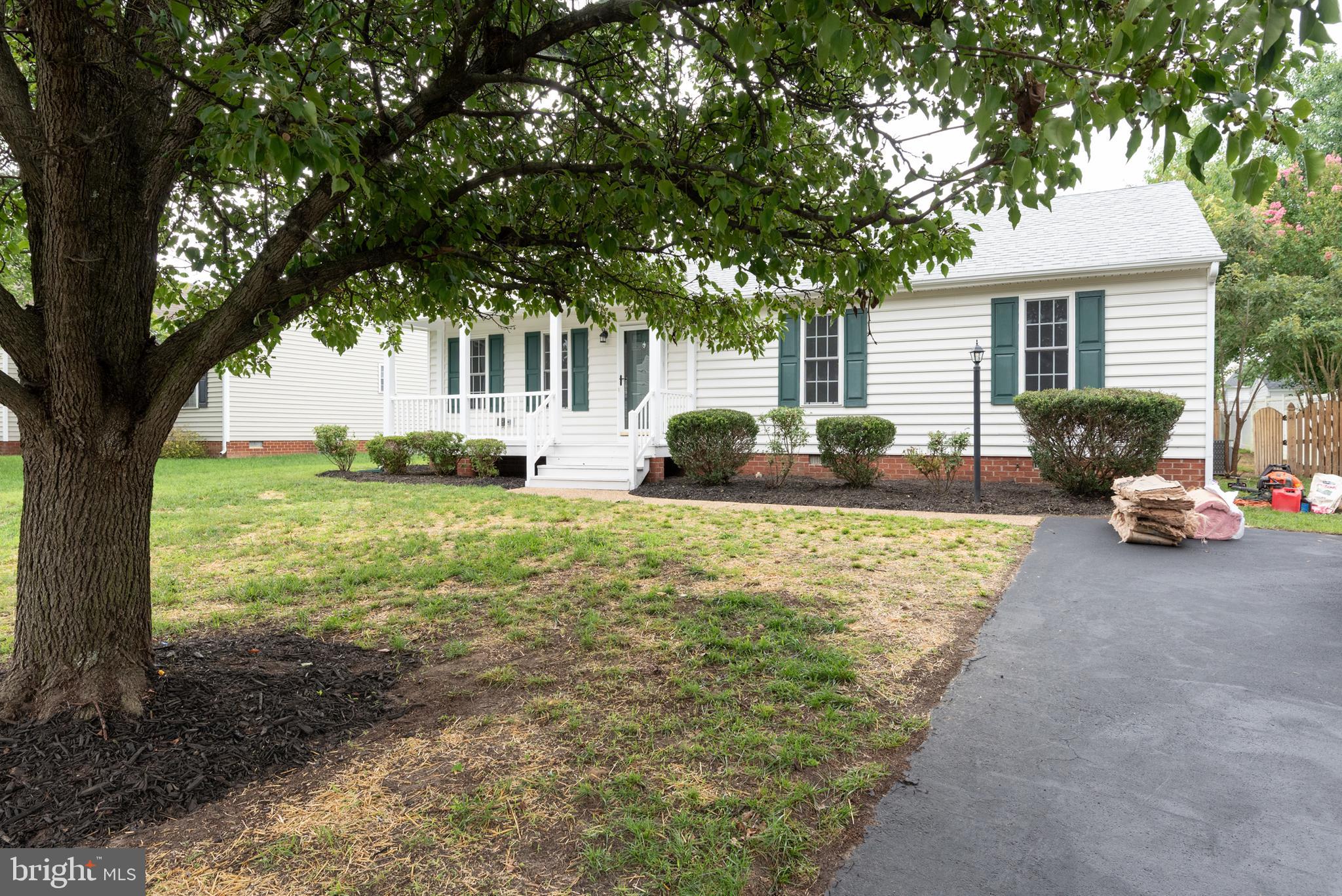 6375 YELLOWROSE LANE