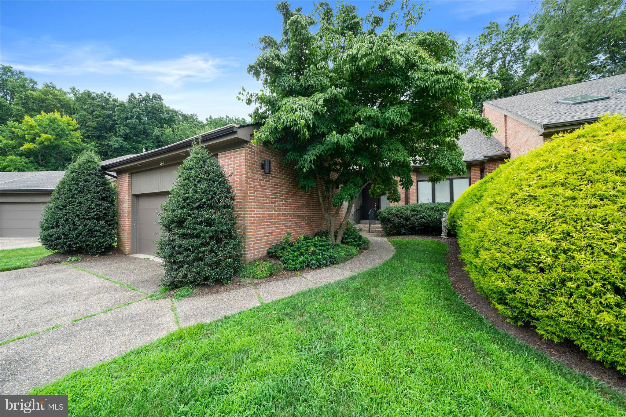 122 DOWNS DRIVE