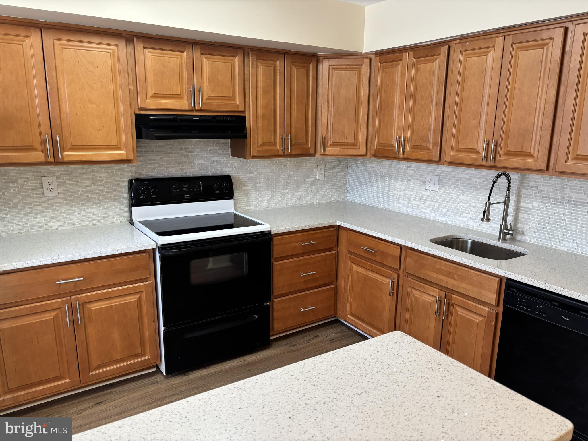 DREXEL WOODS - Residential Lease