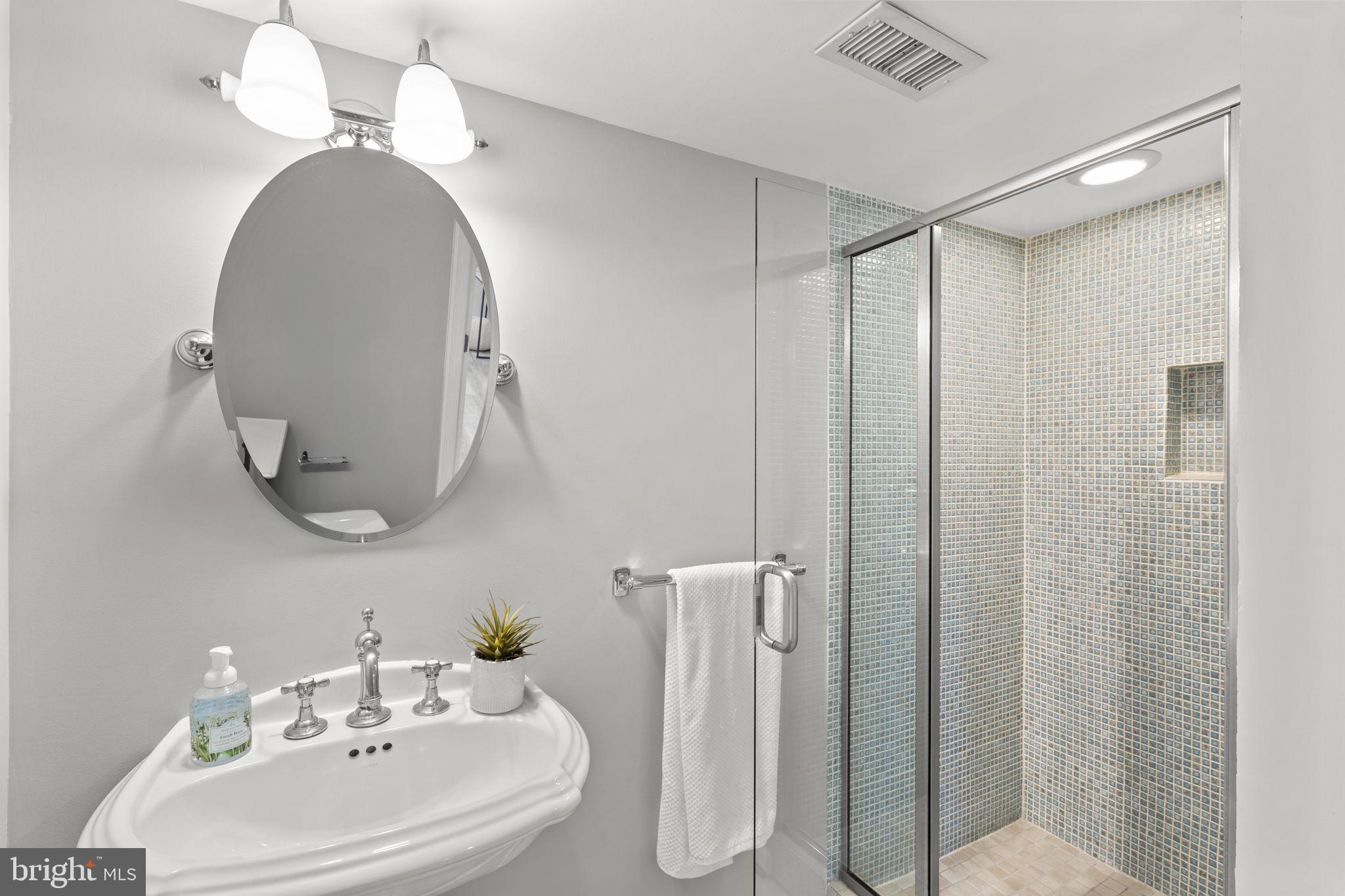 HUNTINGTON TERRACE - Residential