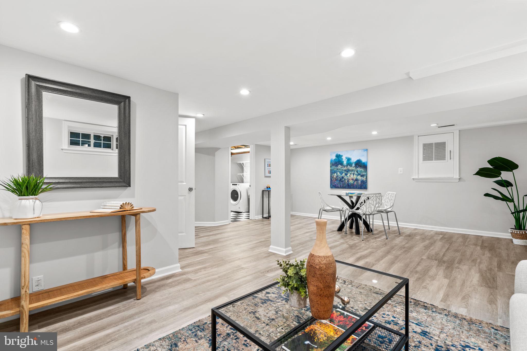 HUNTINGTON TERRACE - Residential