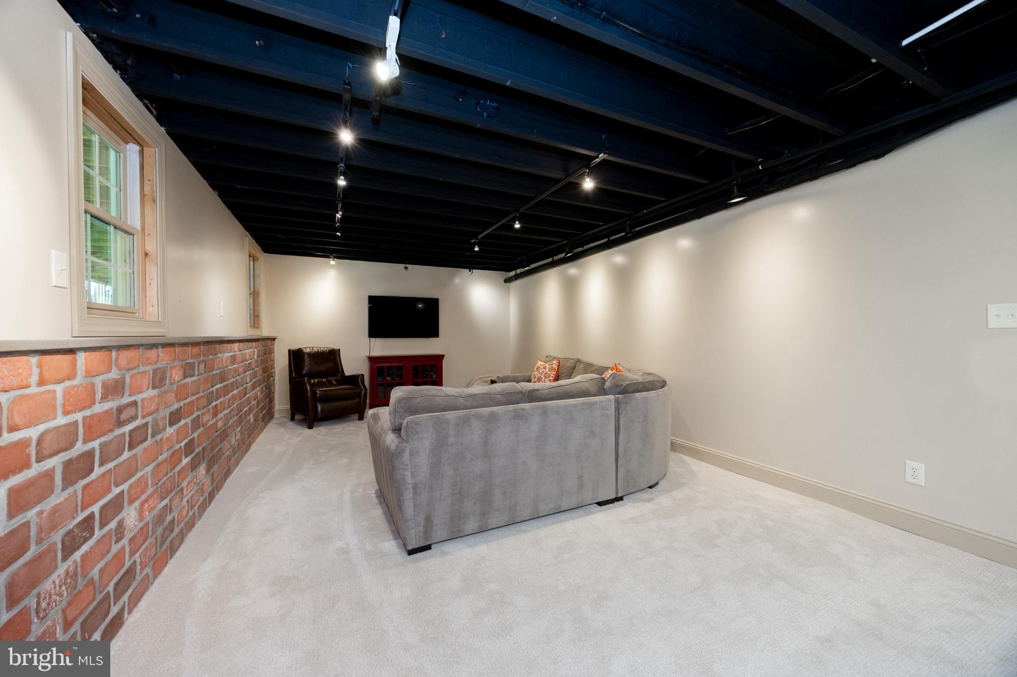 TAYLORS RUN - Residential