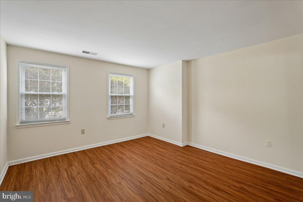 CANTERBURY WOODS - Residential