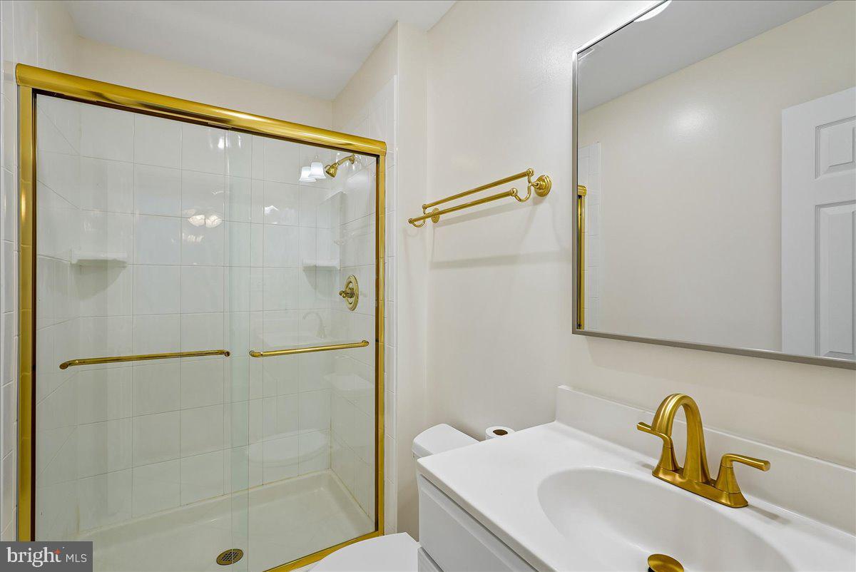 CANTERBURY WOODS - Residential