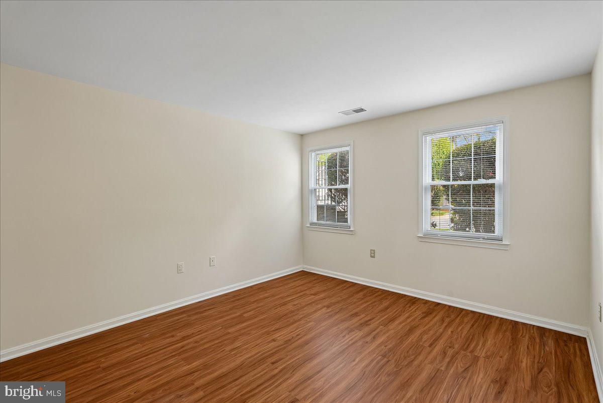 CANTERBURY WOODS - Residential