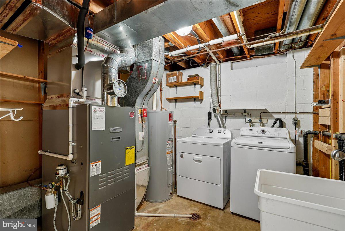 CANTERBURY WOODS - Residential