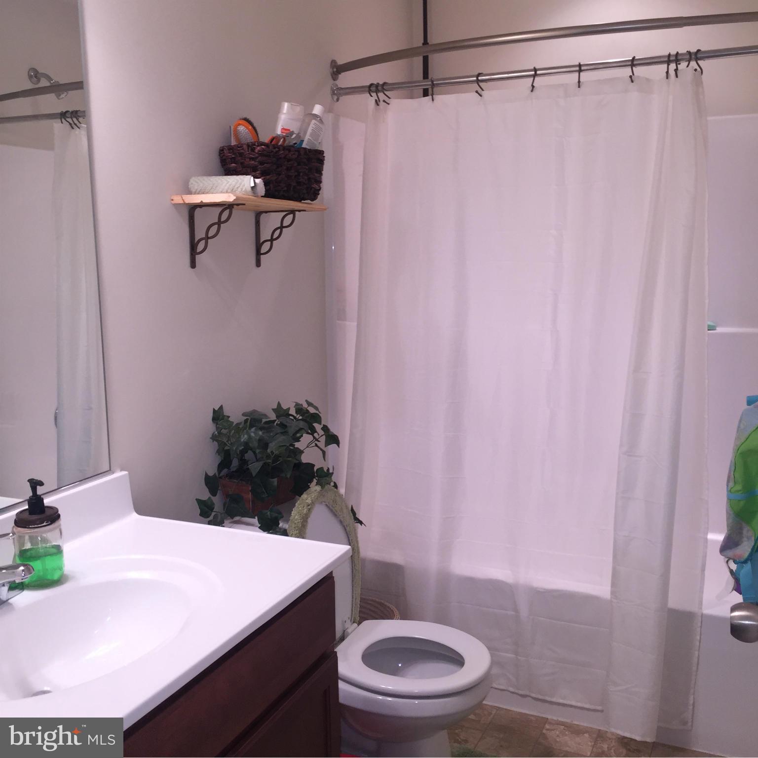 LAKELAND PLACE - Residential