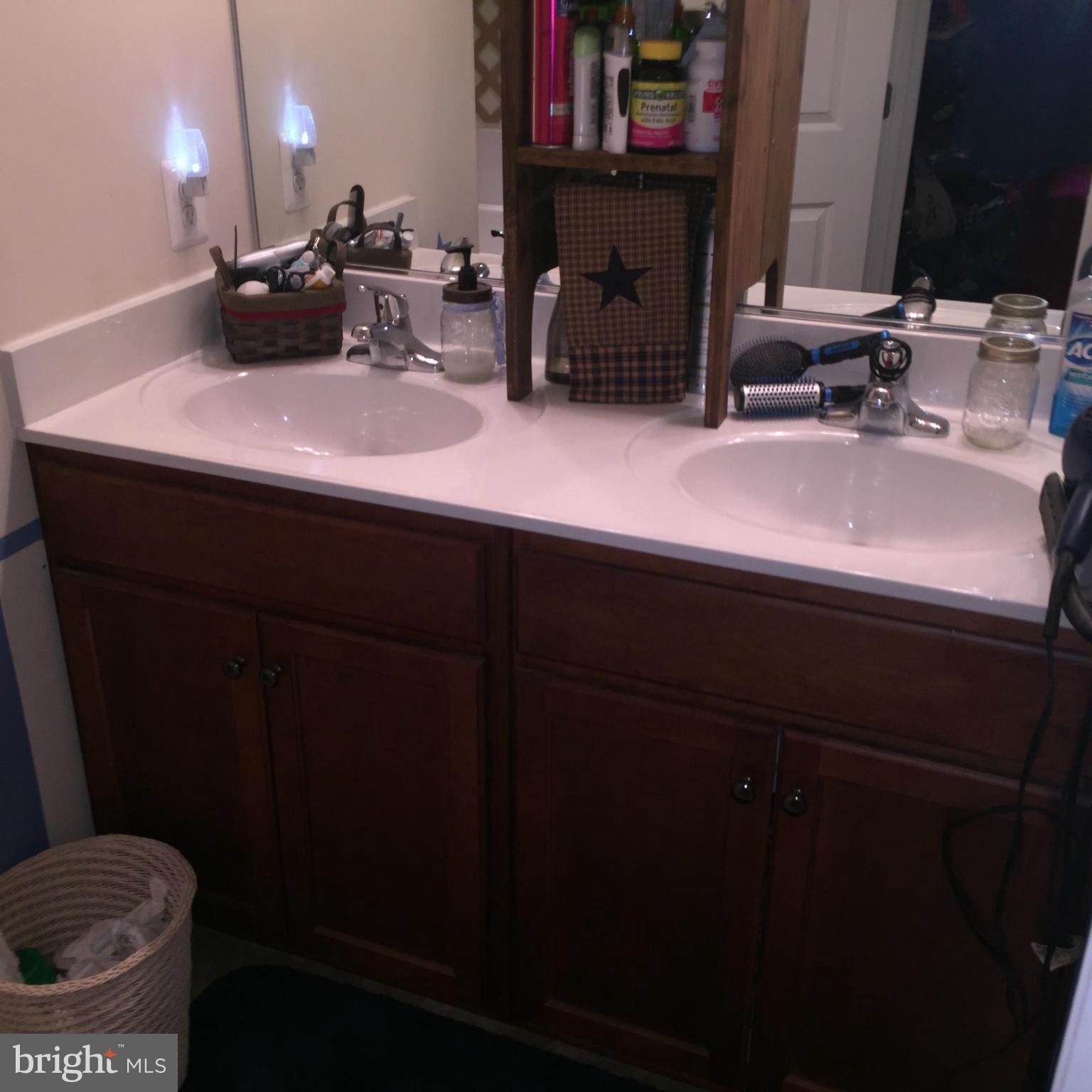 LAKELAND PLACE - Residential