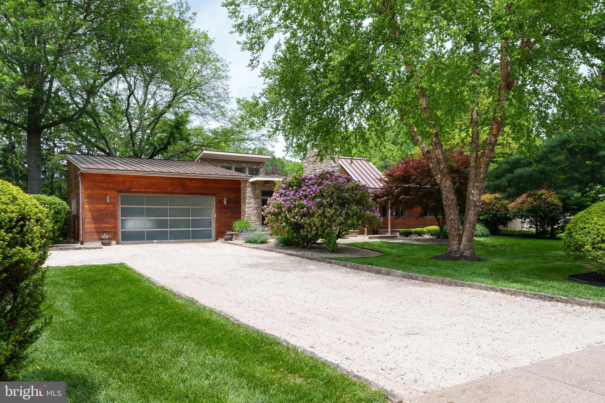319 CLARKSVILLE ROAD