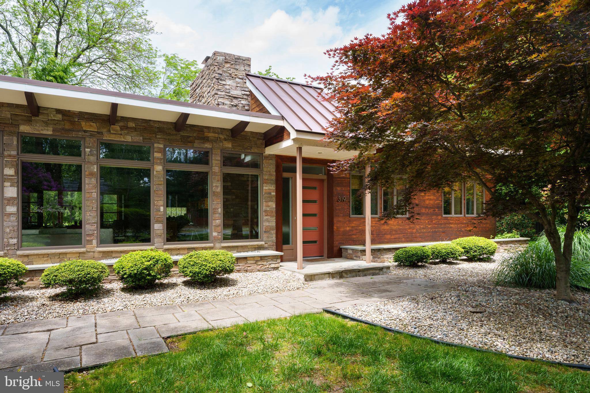 319 CLARKSVILLE ROAD