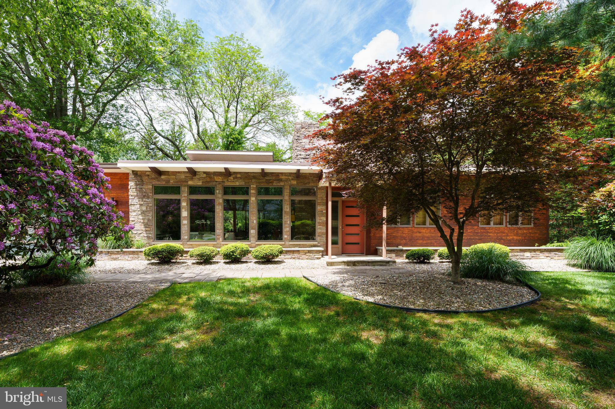 319 CLARKSVILLE ROAD