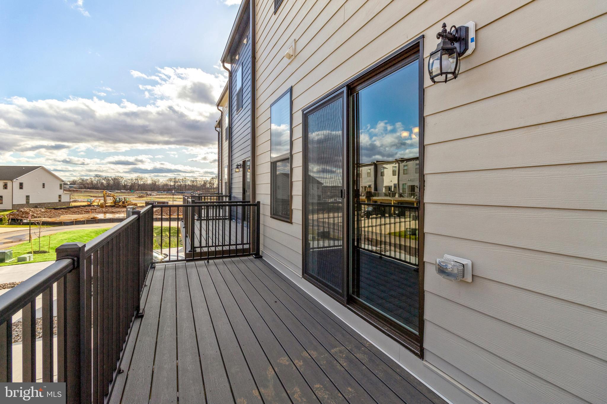 RENN QUARTER - Residential Lease